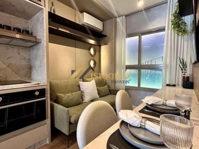 APARTAMENTO NO CENTRO! QUARTO, PRÓXIMO AO PASSEIO PÚBLICO