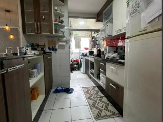 Apartamento no Condomínio Four Seasons no Centro com 68m² 3 dormitórios 1 suíte 2 banheiros 2 vagas