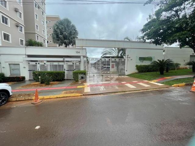 Apartamento no Condomínio Piazza Boulevard