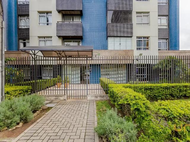Apartamento no Cristo Rei de 101.36 m² com 2 quartos