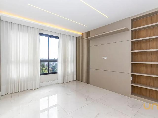 Apartamento no Cristo Rei de 10 m² com 3 quartos