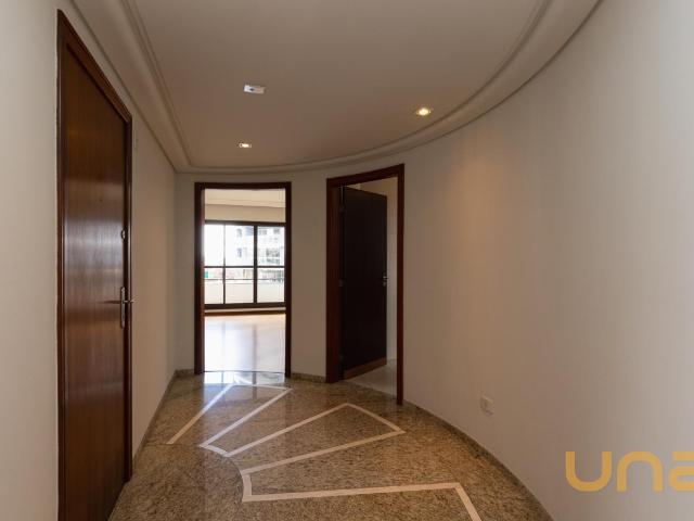 Apartamento no Cristo Rei de 249.3 m² com 3 quartos