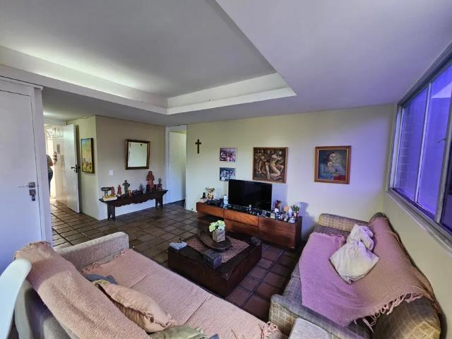 Apartamento no Derby com 150m2, 3 quartos/ suíte + dependência por 499mil!