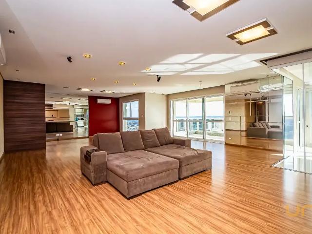 Apartamento no Ecoville de 374 m² com 3 quartos