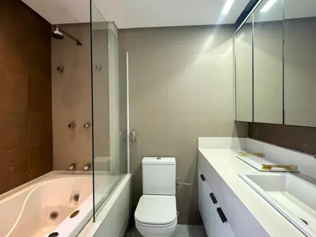Apartamento à no Edf. Celly Miranda