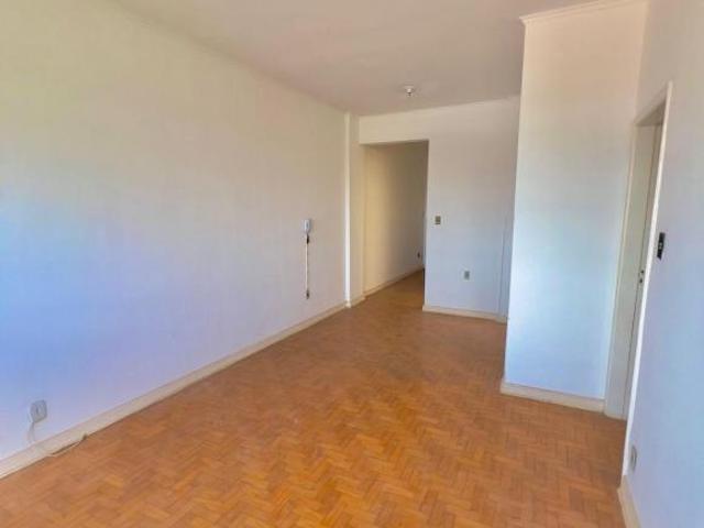 Apartamento no Edifício Franca do imperador I por R$ 210.000,00