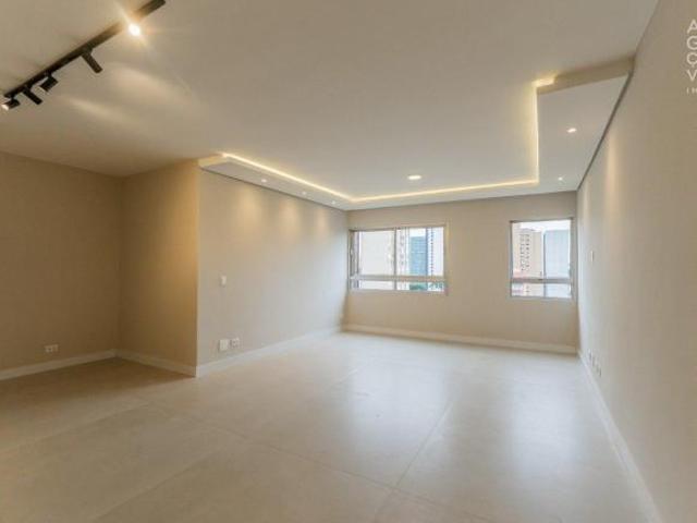 Apartamento no Edifício Paranoá, 03 Quartos, 01 Vaga, Andar Alto, Batel, Curitiba