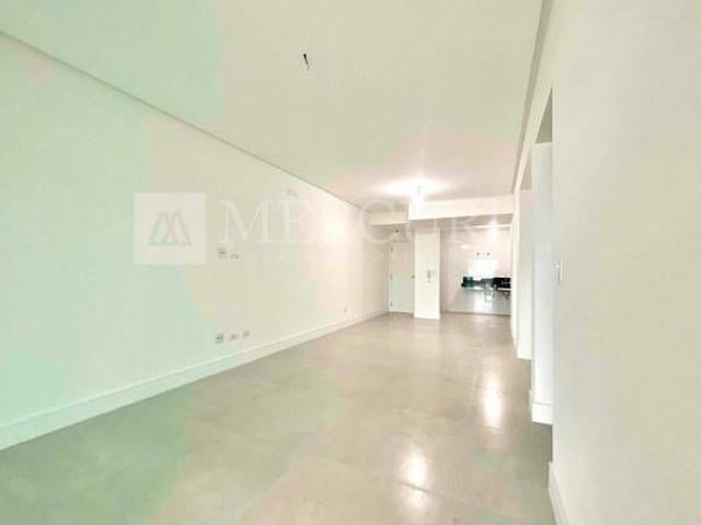 Apartamento no Guarujá, Enseada, com Vista para o Mar, 3 Quartos Sendo 1 Suíte Mercuri Imóveis Gua