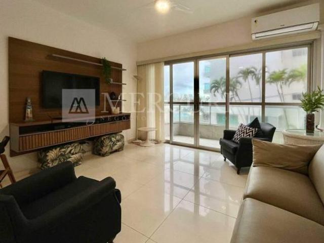 Apartamento no Guarujá, Pitangueiras, 4 Quartos, Sendo 1 Suíte e Sacada com Vista Parcial do Mar M