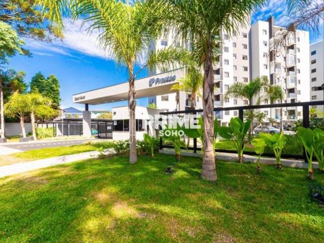 Apartamento no Hauer com Sacada e Sol da Manhã