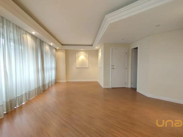 Apartamento no Juvevê de 235.64 m² com 3 quartos