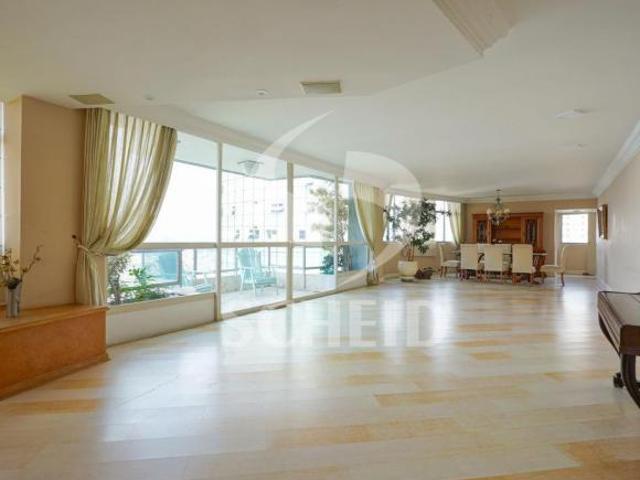 Apartamento no Morumbi com 300m²