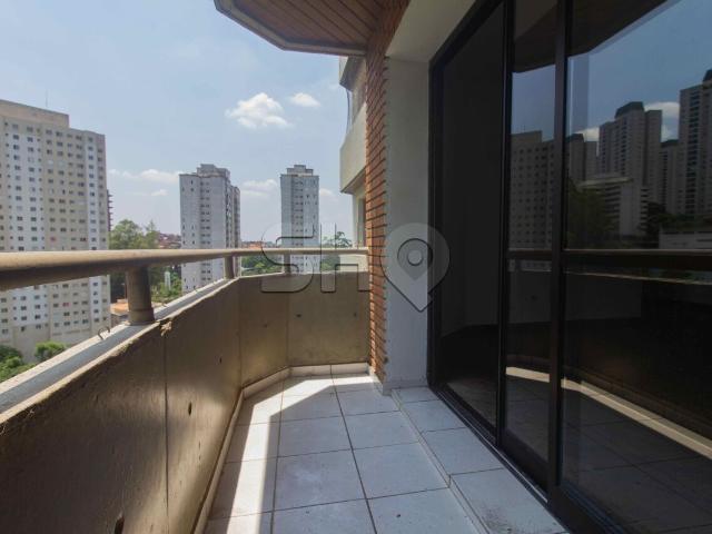 Apartamento no Morumbi com 3 dormitórios