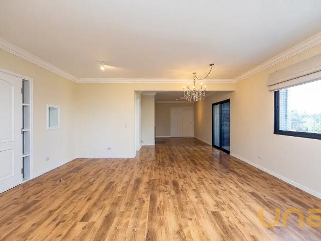 Apartamento no Mossunguê de 254,0 m² com 4 quartos