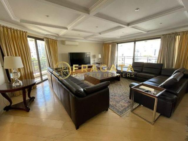 Apartamento no Pacaembu, 3 amplas suítes, 4 vagas, rua privada com segurança!