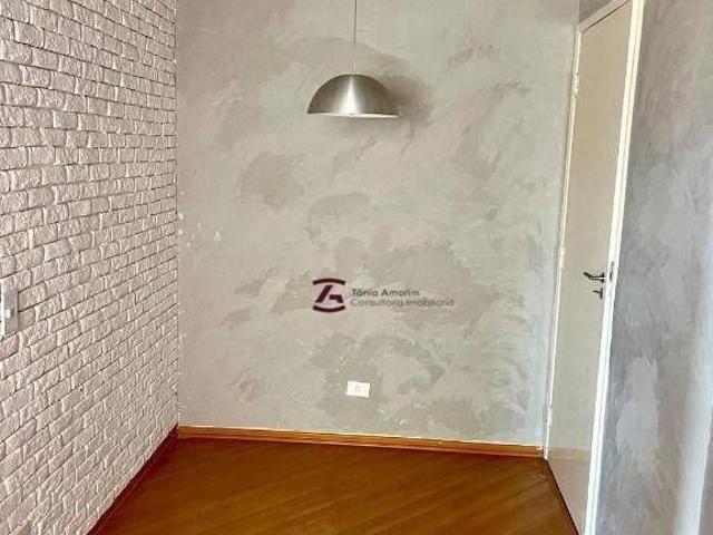 Apartamento no Rainha Cristina, 3 dormitórios, 1 suíte, 2 vagas.3