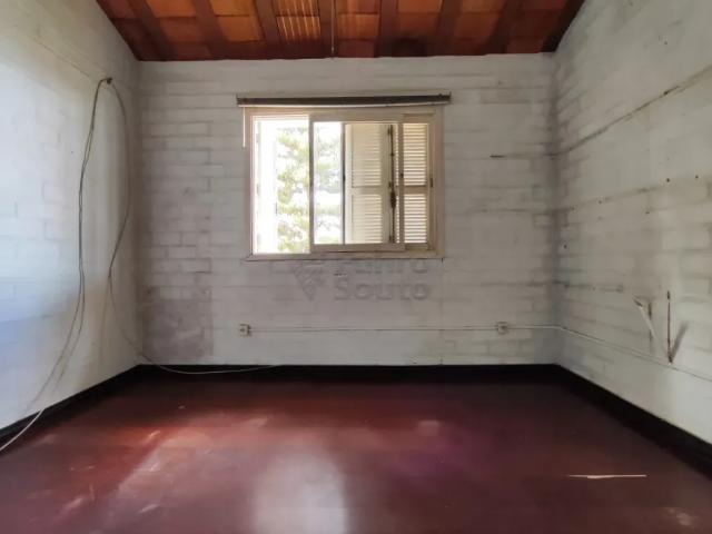 Apartamento no Residencial Cruz Jobim, com 2 dormitórios