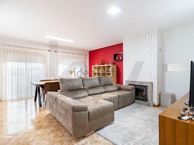Apartamento, Nogueira do Cravo