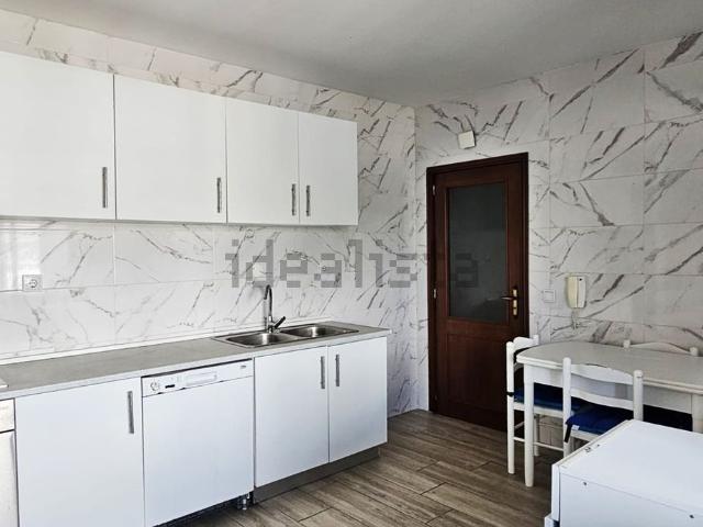 Apartamento, Nogueira e Silva Escura