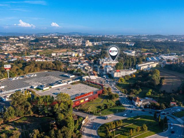 Apartamento, Nogueira e Silva Escura
