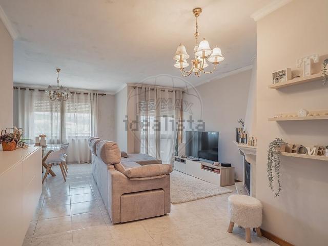 Apartamento, Nogueira e Silva Escura