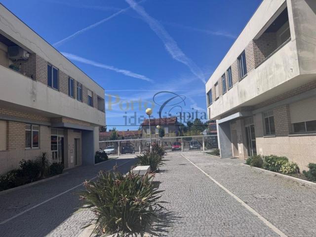 Apartamento, Nogueira e Silva Escura