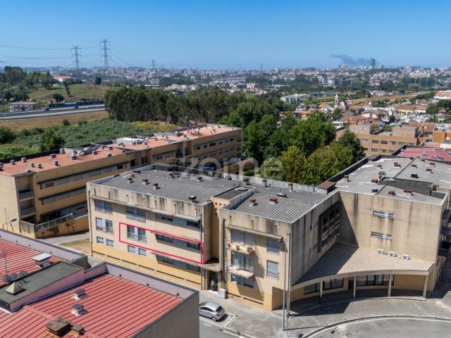 Apartamento, Nogueira e Silva Escura