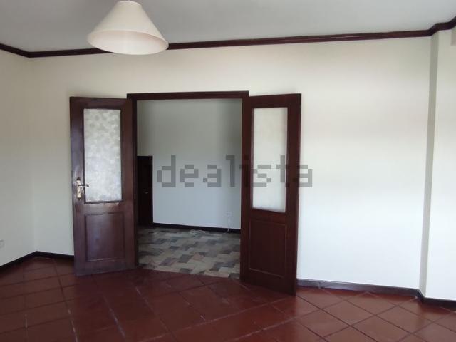 Apartamento, Nogueira e Silva Escura