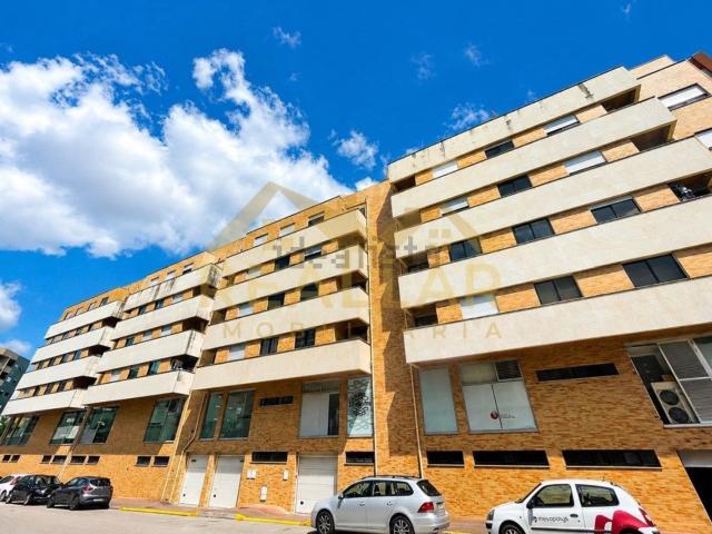 Apartamento, Nogueiró e Tenões