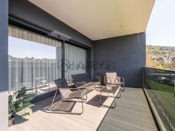 Apartamento, Nogueiró e Tenões