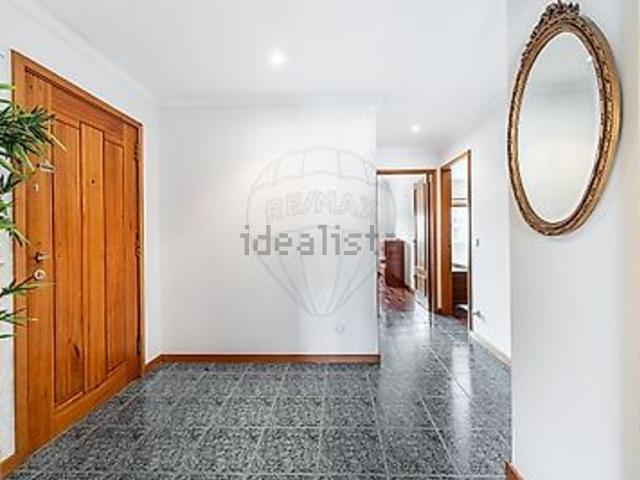 Apartamento, Nogueiró e Tenões