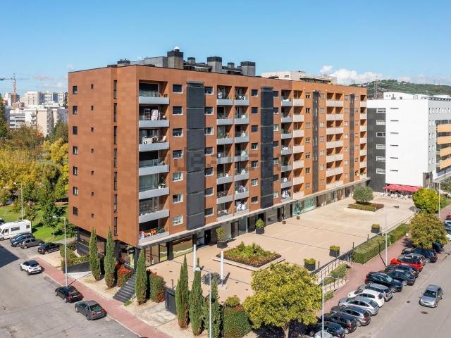 Apartamento, Nogueiró e Tenões