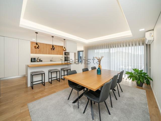Apartamento, Nogueiró e Tenões