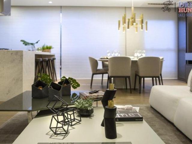 Apartamento NOVO com 107m² Área privativa, 3 Quartos, 2 Vagas, Vaga Moto + depósito, bairro Centro