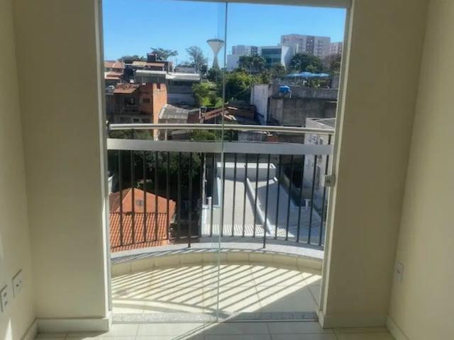 Apartamento novo com 2 dormitórios e 1 vaga de garagem coberta