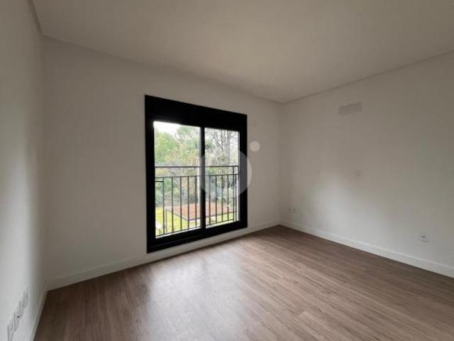 Apartamento novo com 2 suítes em Gramado