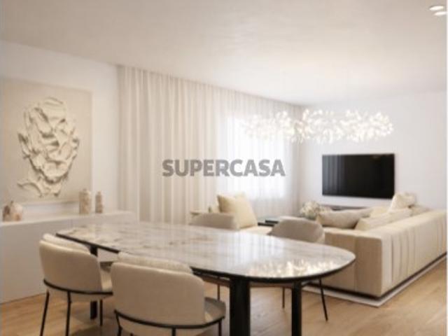 Apartamento Novo com Varanda, Jardim e Estacionamento Exterior