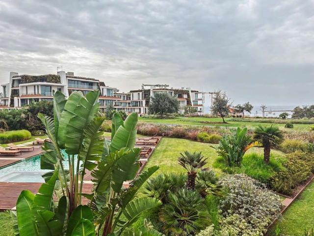 Apartamento novo com vista mar, em condomínio de luxo com localização prime no centro de Cascais