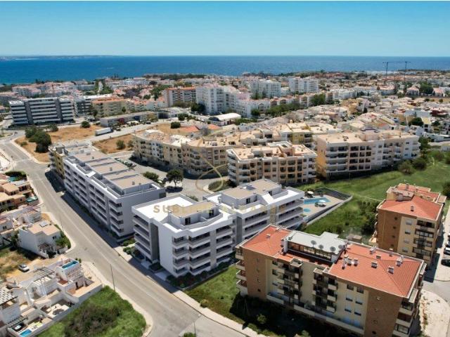 Apartamento novo com piscina e garagem no cento de Lagos, Al. 87m² São Gonçalo de Lagos