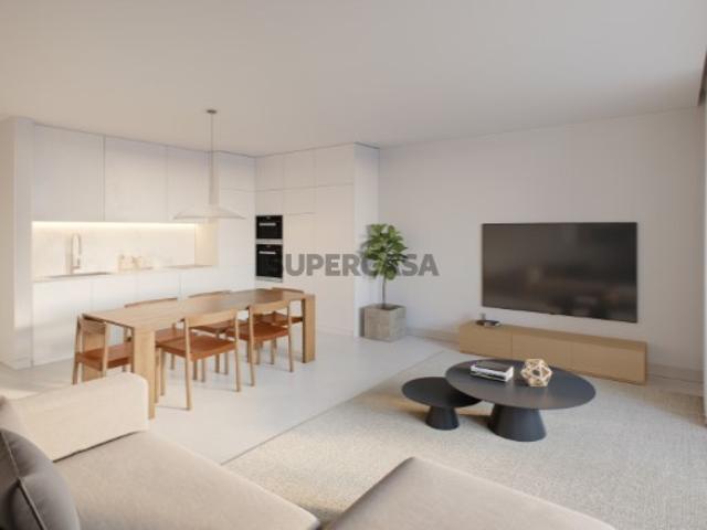 Apartamento novo com piscina e garagem no cento de Lagos, Algarve, Portugal