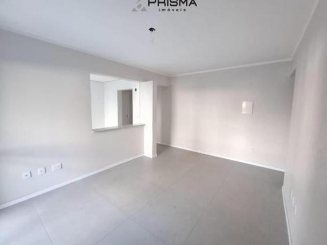 Apartamento novo de 2 dormitórios com terraço à venda no bairro Medianeira