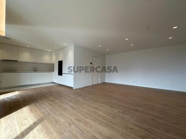 Apartamento Novo, pronto habitar