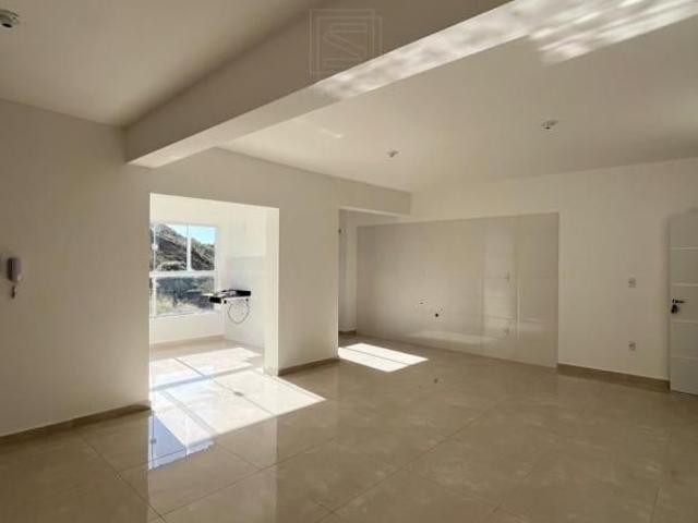 Apartamento novo, 2 vagas, 3 quartos, suíte