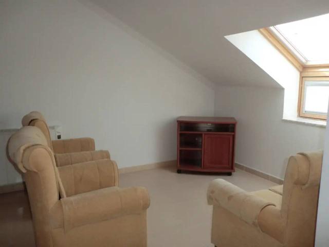 Apartamento nuevo en edificio de piedra en Negreira