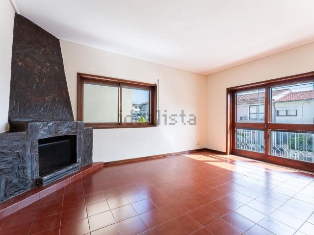 Apartamento, Paços de Brandão