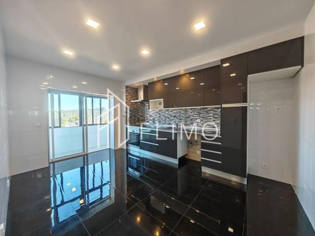 Apartamento, Paços de Brandão