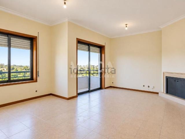 Apartamento, Paços de Brandão