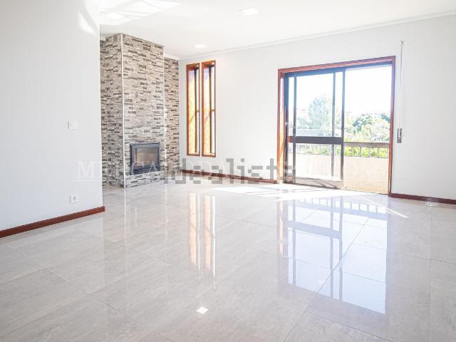 Apartamento, Paços de Brandão