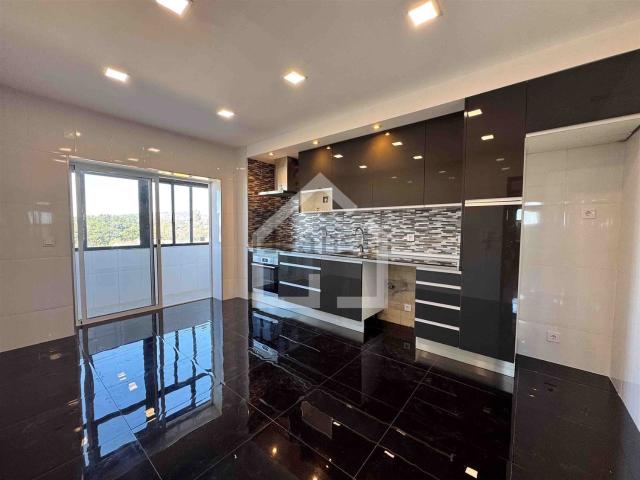 Apartamento, Paços de Brandão