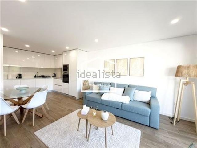 Apartamento, Paços de Brandão